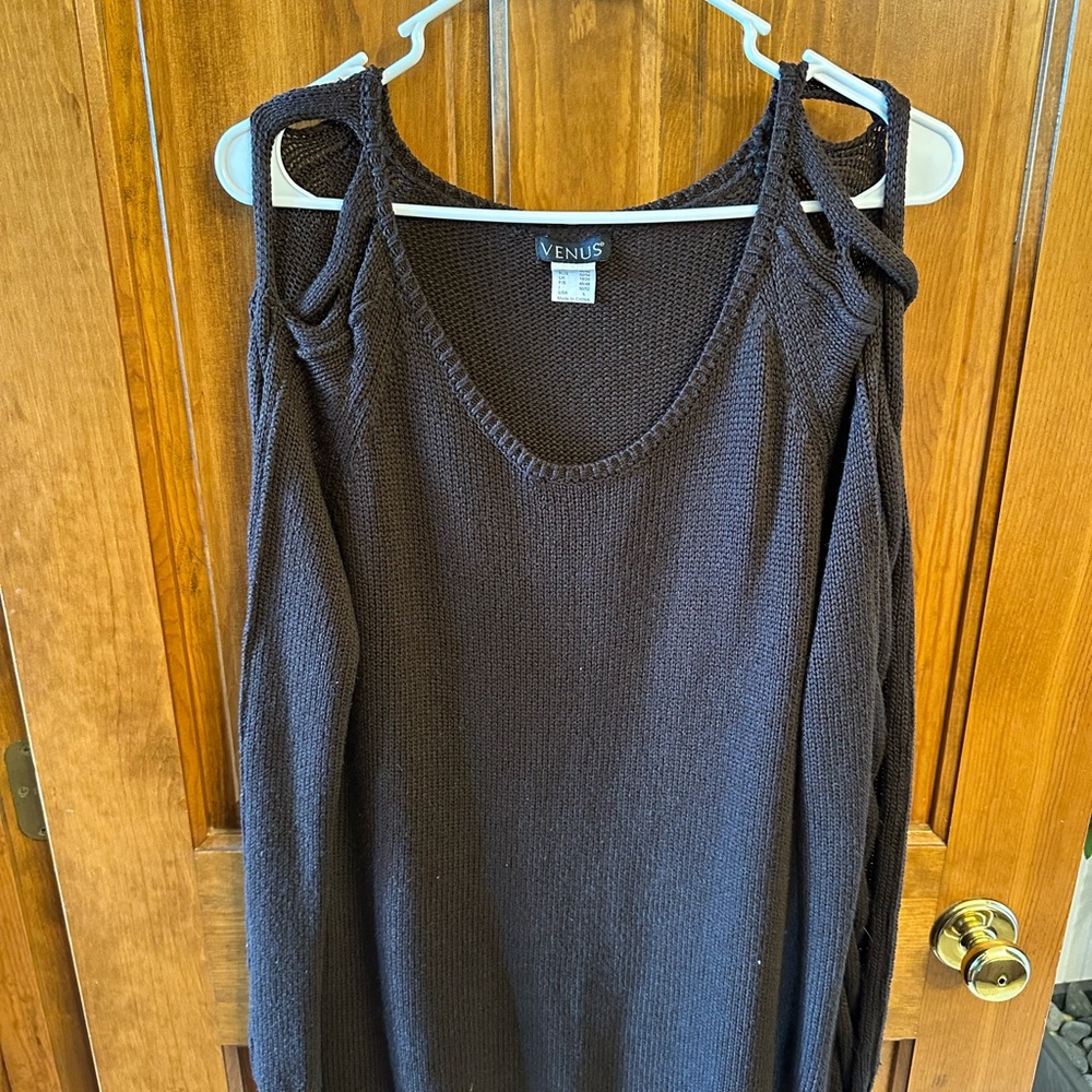 VENUS Brown Knit Top